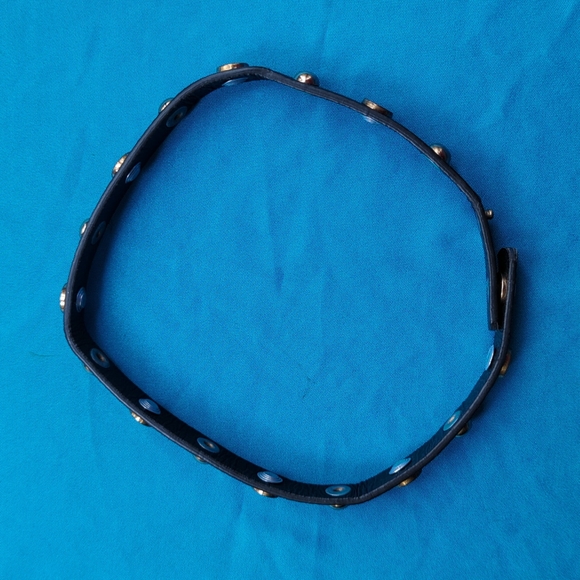 Tory Burch Double-Wrap Leather Logo Stud Bracelet - Picture 5 of 7